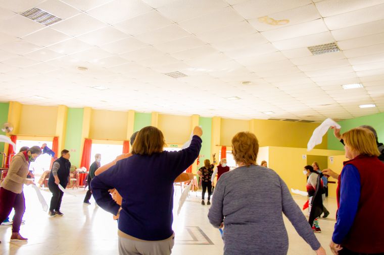 Taller de Folclore para Personas Mayores