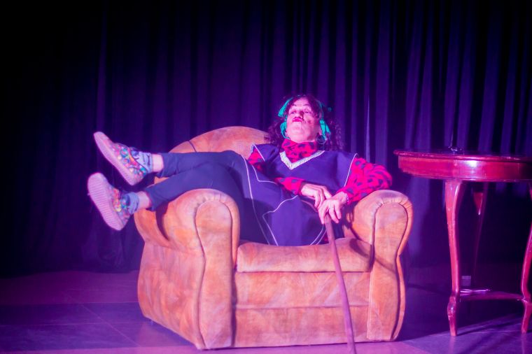 Noche de Teatro y Coro en Monte Cristo 
