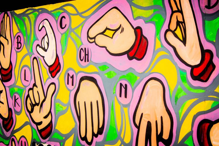 Mural Inclusivo Día Nacional de la Persona Sorda